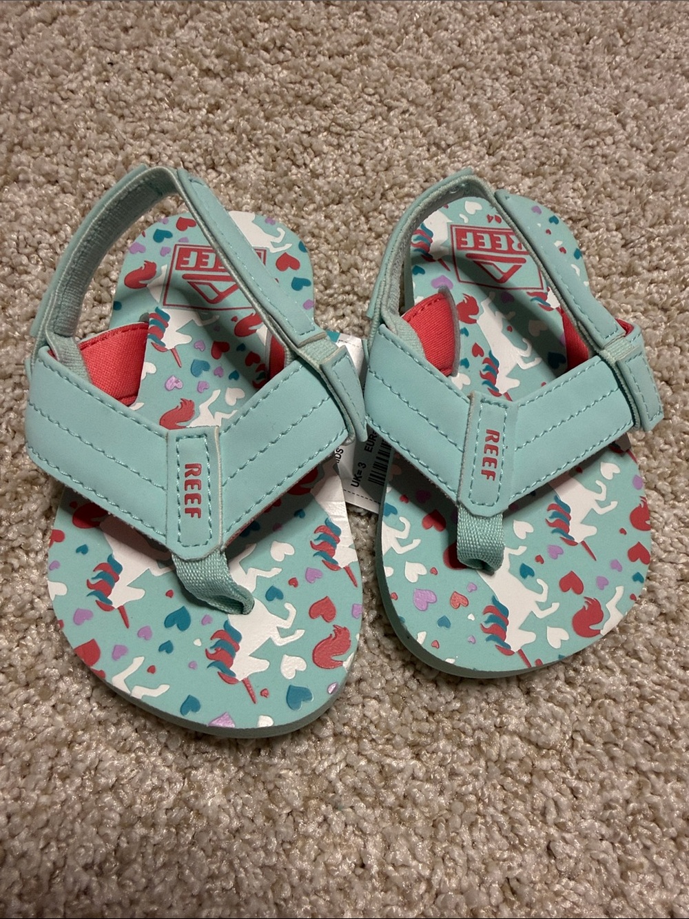 Reef Kids Mint Sandals with Multicolor Heart Print